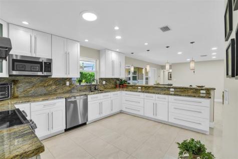 1616 SE 4th Street Deerfield Beach FL 33441