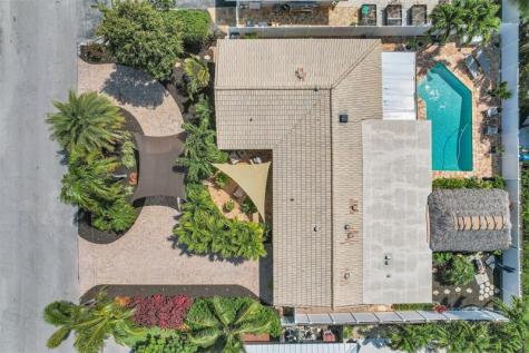 1616 SE 4th Street Deerfield Beach FL 33441
