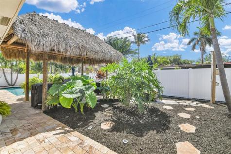 1616 SE 4th Street Deerfield Beach FL 33441