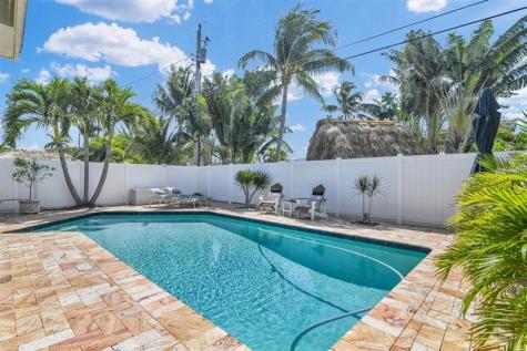 1616 SE 4th Street Deerfield Beach FL 33441