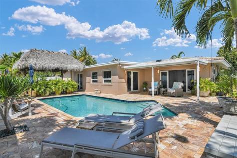 1616 SE 4th Street Deerfield Beach FL 33441