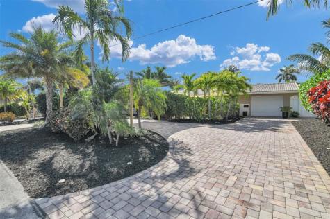 1616 SE 4th Street Deerfield Beach FL 33441