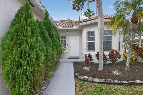 6435 Egret Terrace Coconut Creek FL 33073