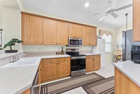 810 NW Rutherford Court Port St Lucie FL 34983