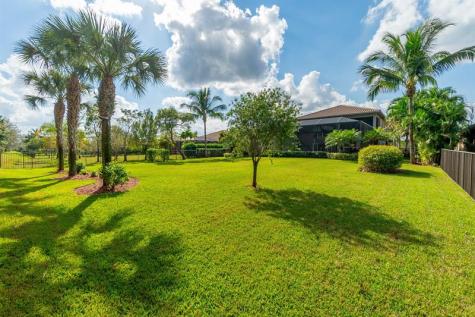 7708 Maywood Crest Drive Palm Beach Gardens FL 33412