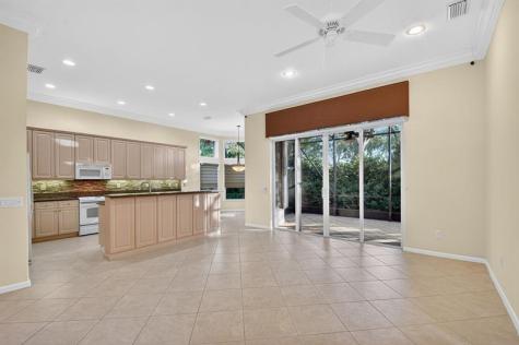 8266 Sandpiper Glen Drive Lake Worth FL 33467