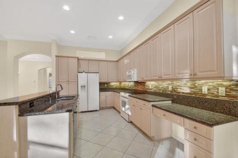 8266 Sandpiper Glen Drive Lake Worth FL 33467