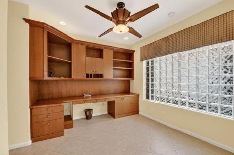 8266 Sandpiper Glen Drive Lake Worth FL 33467