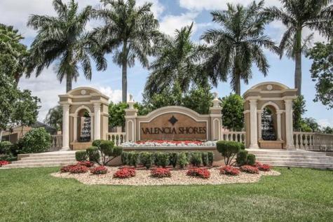 8266 Sandpiper Glen Drive Lake Worth FL 33467