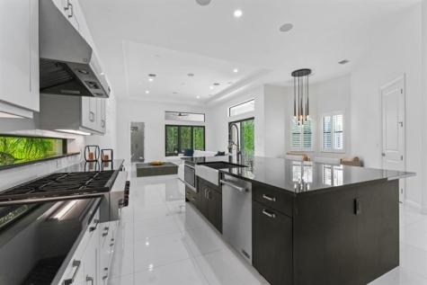 6990 NW 27th Avenue Boca Raton FL 33496