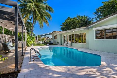 5613 Madison Street Hollywood FL 33023