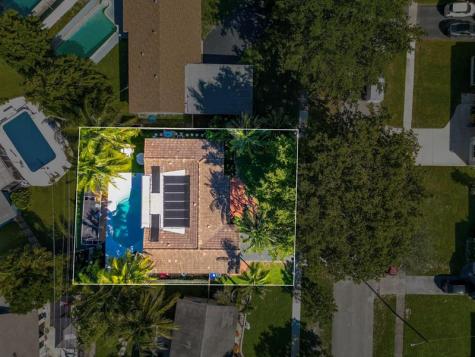 5613 Madison Street Hollywood FL 33023