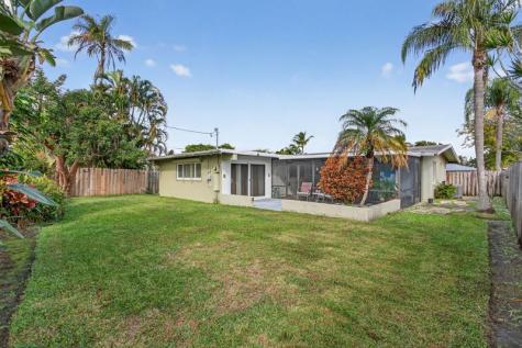 1432 SE 2nd Street Pompano Beach FL 33060