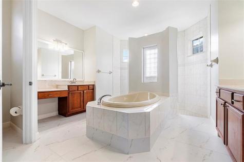 1774 SW Commargo Port St Lucie FL 34987