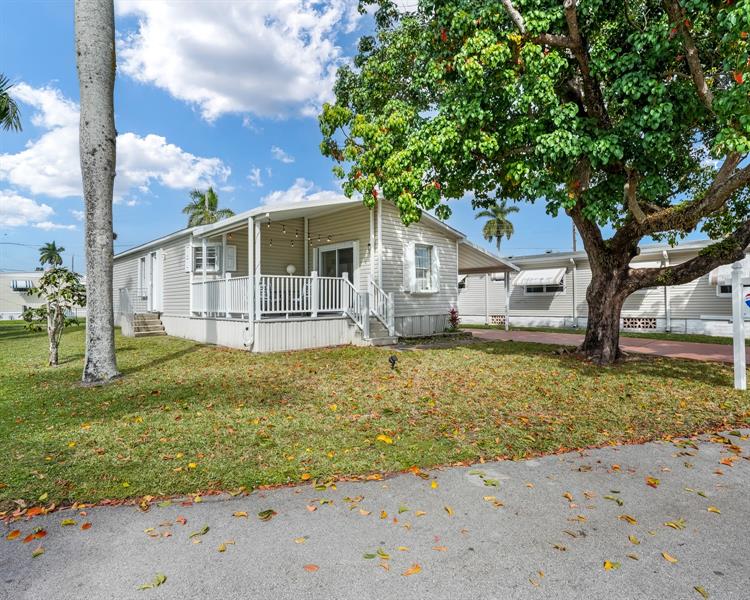 8531 SW 20th Court Davie FL 33324