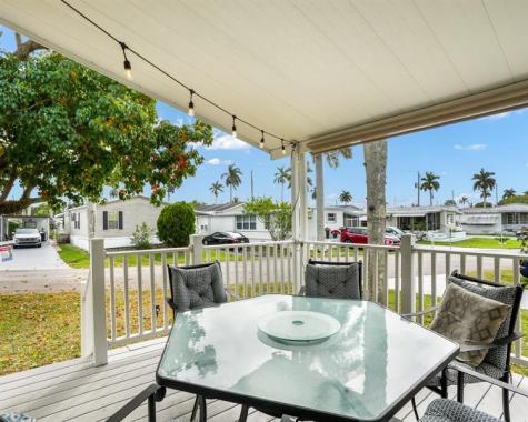 8531 SW 20th Court Davie FL 33324