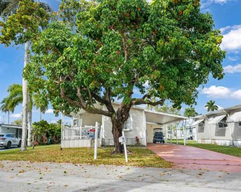 8531 SW 20th Court Davie FL 33324
