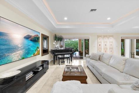 707 NE 26 Avenue Fort Lauderdale FL 33304