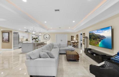 707 NE 26 Avenue Fort Lauderdale FL 33304