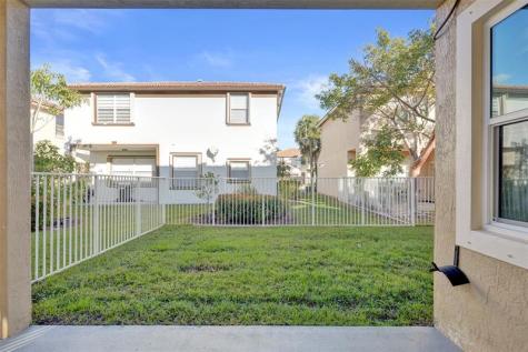 869 NW 127th Avenue Coral Springs FL 33071