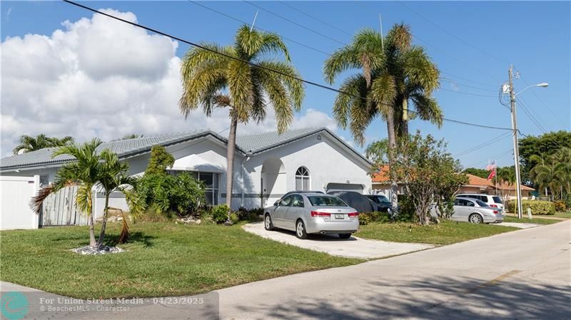 4031 NE 27th Terrace Lighthouse Point FL 33064