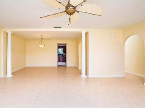 2471 SE Wald Street Port St Lucie FL 34984
