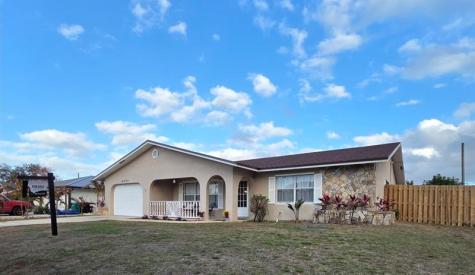 2471 SE Wald Street Port St Lucie FL 34984