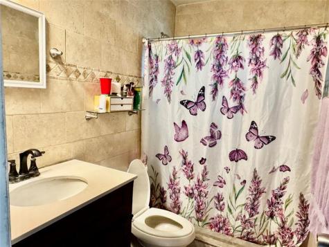 8212 NW 74th Terrace Tamarac FL 33321