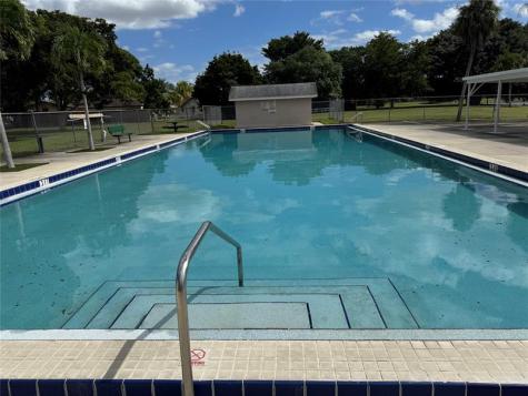 8212 NW 74th Terrace Tamarac FL 33321