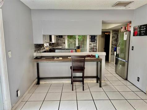 8212 NW 74th Terrace Tamarac FL 33321