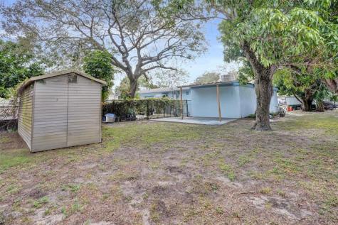 4165 SW 24th Street Fort Lauderdale FL 33317