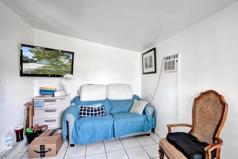 5542 SW 6th Street Margate FL 33068