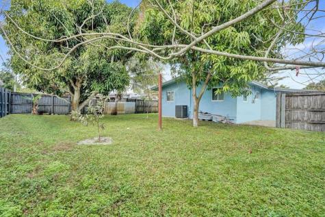 5542 SW 6th Street Margate FL 33068
