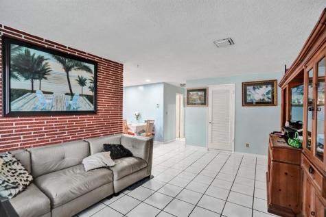 5542 SW 6th Street Margate FL 33068