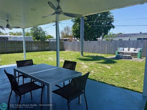 2340 N 58th Terrace Hollywood FL 33021