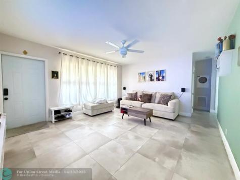 2340 N 58th Terrace Hollywood FL 33021
