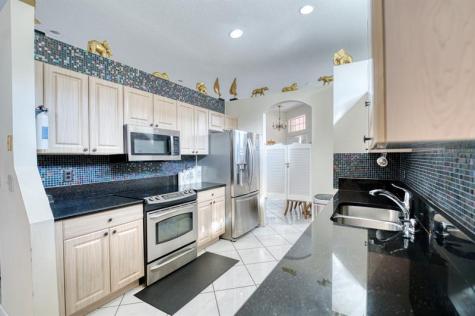 2824 Waters Edge Circle Greenacres FL 33413