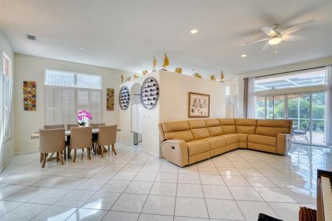 2824 Waters Edge Circle Greenacres FL 33413