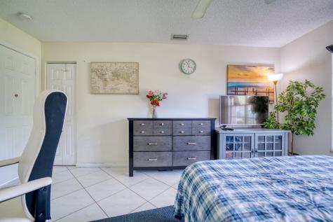 2824 Waters Edge Circle Greenacres FL 33413