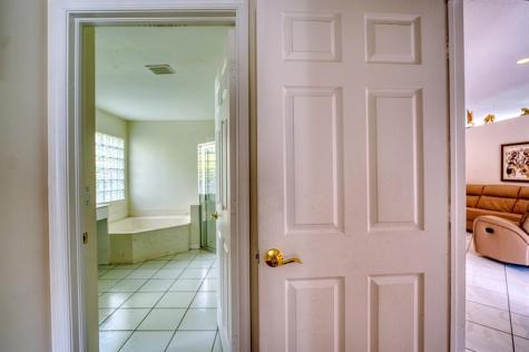2824 Waters Edge Circle Greenacres FL 33413