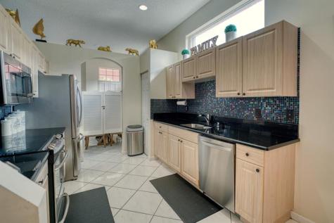 2824 Waters Edge Circle Greenacres FL 33413