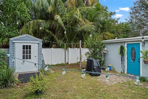 5829 Hayes Street Hollywood FL 33021