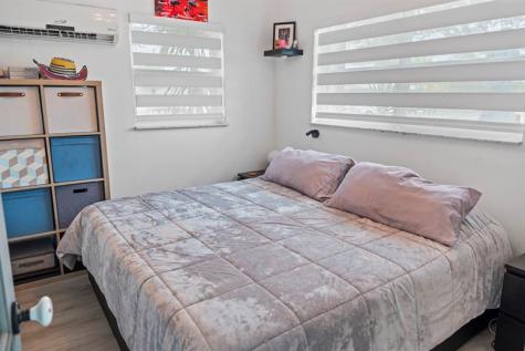 5829 Hayes Street Hollywood FL 33021