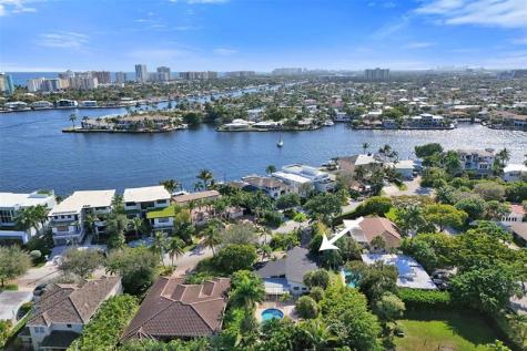 2525 SE 7th Drive Pompano Beach FL 33062