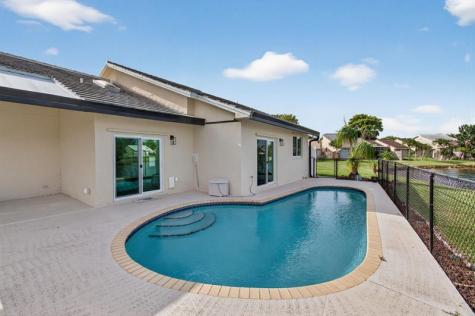 6425 96TH Place Boynton Beach FL 33437