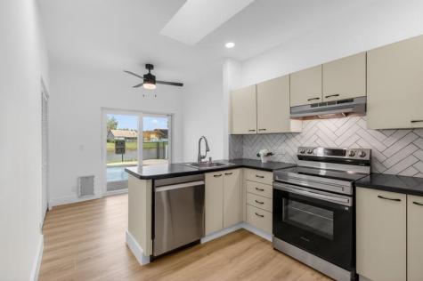 6425 96TH Place Boynton Beach FL 33437