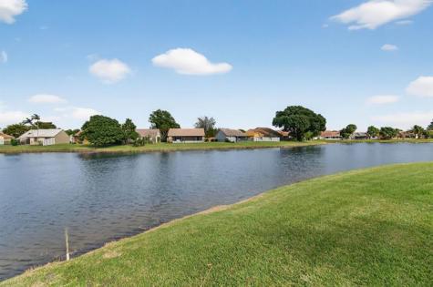 6425 96TH Place Boynton Beach FL 33437
