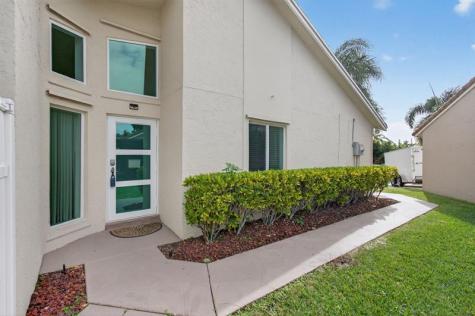 6425 96TH Place Boynton Beach FL 33437