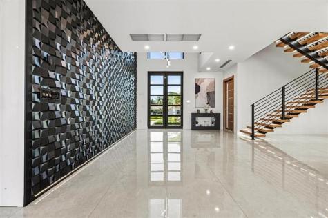2581 NE 50th Street Lighthouse Point FL 33064