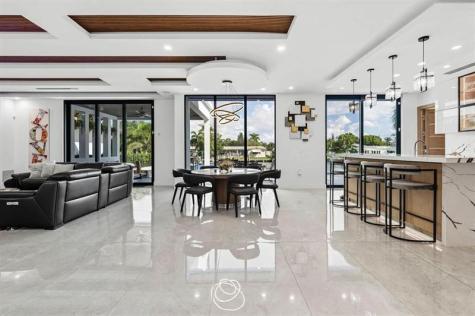 2581 NE 50th Street Lighthouse Point FL 33064